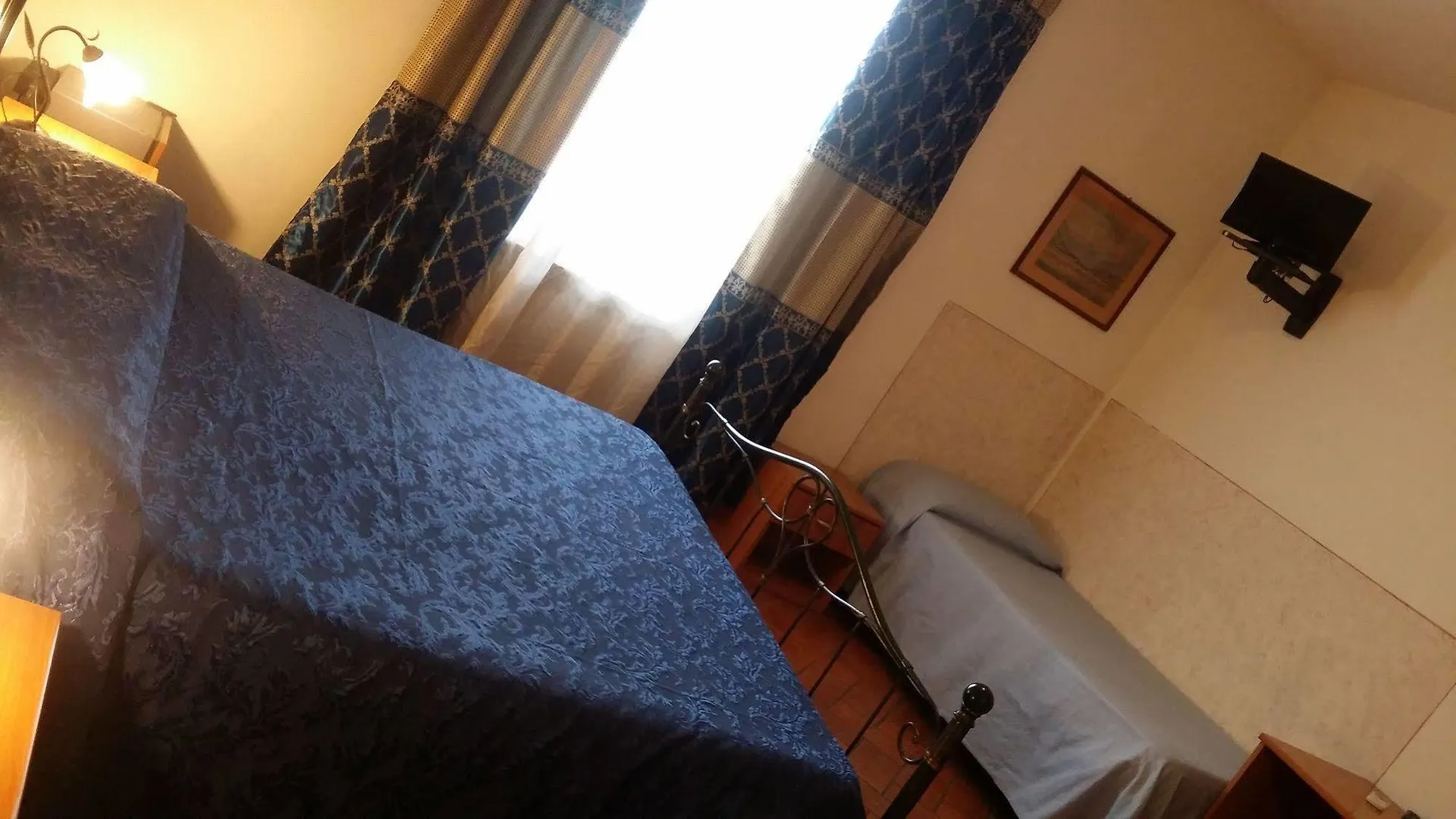 ** Nocleg ze śniadaniem B&B Le Torri Piza Włochy
